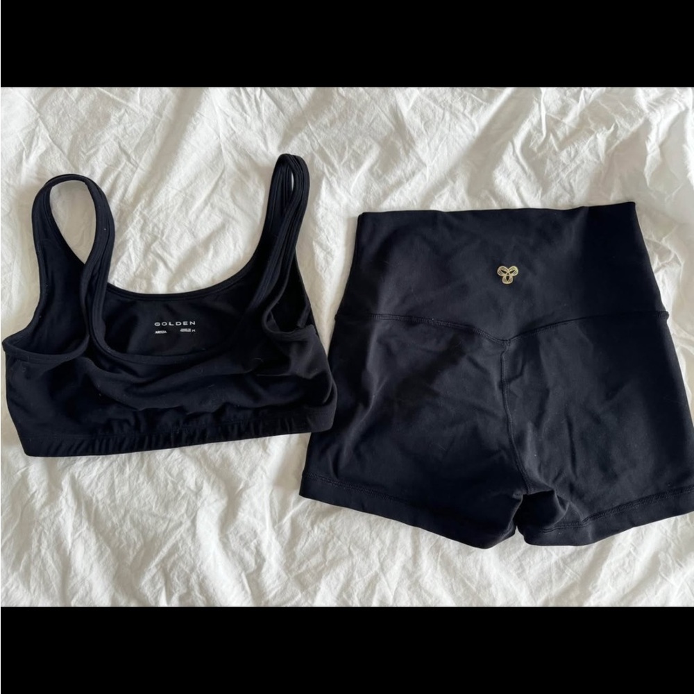 Aritzia Black Sports Bra